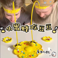 Stolní hra s magnetickými korálky Little Bee – Tréninková hračka z kolekce Honey Collection (hráči 2 nebo 4)