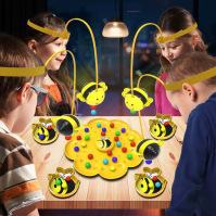 Stolní hra s magnetickými korálky Little Bee – Tréninková hračka z kolekce Honey Collection (hráči 2 nebo 4)