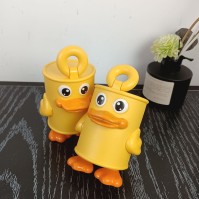 Can-Style Duck Press-to-Spray Water Gun Toy