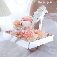 Preserved Rose Acrylic High-Heel Shoe Display, 8 Colors